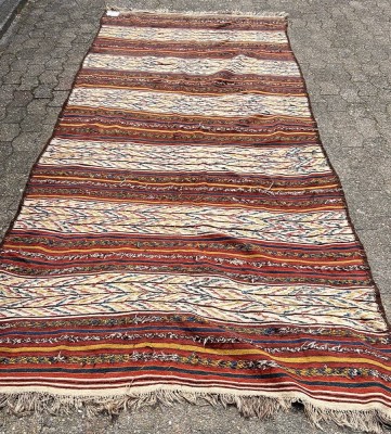 Auktion 361<br>wohl türkischer Hochzeitskelim, 155x380 cm [1]