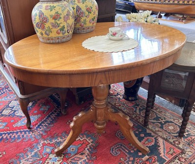 Auktion 364<br>ovaler Louis Phillippe Tisch, H-cfa. 80 cm, 110x80 cm [1]