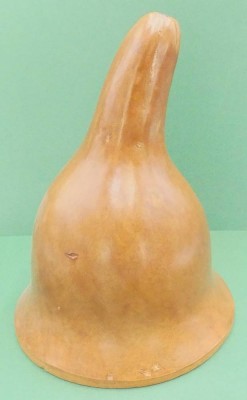 Auktion 361<br>KALEBASSE AUS GETROCKNETEN kÜRBIS; WOHL jAPAN, H-21 cm, D-16 cm [1]