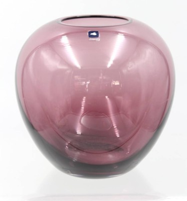 Auktion 361<br>Vasel lila, Leonardo, ca. H-16,5cm [1]