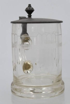 Auktion 361<br>Jugendstil-Bierkrug mit Schliff, Zinndeckel, 0,5 Liter, H-17 cm [1]