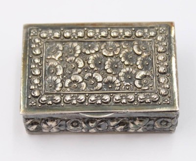 Auktion 361<br>Pillendose, 925er Silber, Deckel reliefiert, innen vergoldet, ca. H-1,2cm B-4cm T-2,7cm, 19,1gr. [1]
