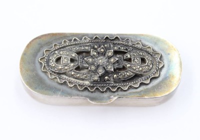 Auktion 361<br>sehr schöne ovale Pillendose um 1920, 925er Silber, Markasitenbesatz, 23gr., H-1,2cm B-5cm T-1,8cm [1]