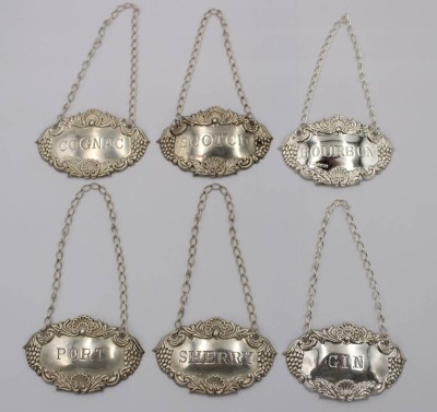 Auktion 361<br>6x schöne Silber-Flaschenetiketten, England, zus. 50,6gr., je ca. 3,7 x 6cm [1]