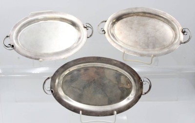 Auktion 361<br>3x ovale Platten, Dänemark, Silber, zus. ca. 700gr., je 28,5 x 15,8cm [1]