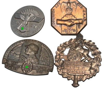 Auktion 361<br>4x div. Abzeichen, 3.Reich [1]