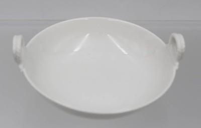 Auktion 361<br>Henkel-Schale, KPM Berlin, Weißporzellan, ca. H-5,5cm D-13cm [1]