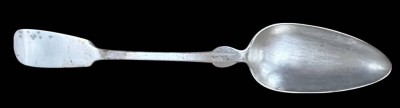 Auktion 361<br>12 lötiger Spaten-Barocklöffel mit Stadtmarke, Tremolierstrich, guter Zustand, L-23 cm, 56 gr. [1]
