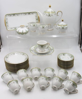 Auktion 361<br>42tlg.  Kaffeeservice, Tirschenreuth, Henkel bei Zuckerdose abgebrochen, 1x Tasse an Stand Chip, Kanne H-23cm Tasen ca. H-7,2cm, [1]