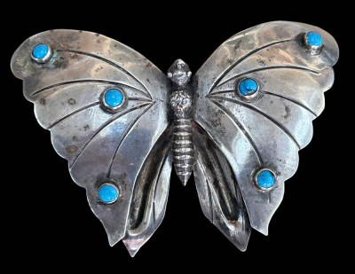 Auktion 361<br>grosser Silber-Schmetterling als Brosche, blaue Steine, Mexico, 8x5,5 cm, 26,5 gr [1]