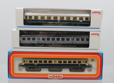 Auktion 361<br>3x  div. Personenenwagen, Märklin, H0, je OVP [1]