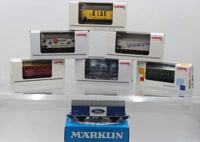 Auktion 361<br>7x div. Güterwaggons mit div. Werbeaufschriften, Märklin, H0, je OVP [1]