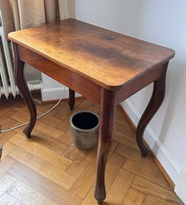Auktion 361<br>Beistelltisch, H-77 cm, L-77 cm, B-48 cm [1]