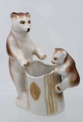 Auktion 361<br>figürliche Tischvase, Bärenmutter mit Junges, Polonne Ukraine, polychr. Bemalung, ca. H-22cm B-18cm [1]