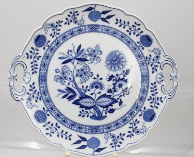 Auktion 361<br>Gebäckteller, Hutschenreuther, Zwiebelmuster, ca. D-27cm [1]