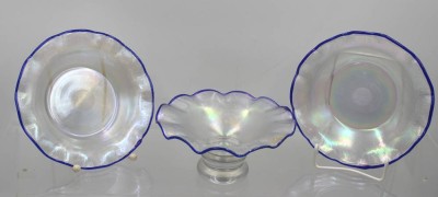 Auktion 361<br>3x irisierende Glasteile, Eisch, 2x Schalen D-18cm, 1x kl, Tafelaufsatz H-8cm D-17cm [1]