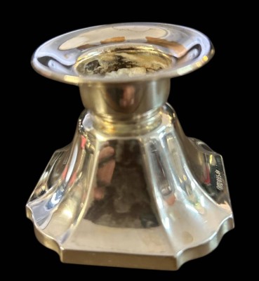 Auktion 361<br>einzelner Silber-925- Leuchter, H-5 cm, gefüllter Stand, 97 gr. [1]