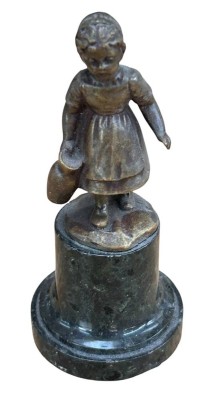 Auktion 361<br>unleserl. signierte kl. Bronze 