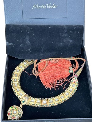 Auktion 361<br>Collierkette, goldfarben mit div. Farbsteinen in Kasten 