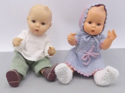 Auktion 361<br>2 Hummel Puppen von Goebel, Kinderpaar, beide Nr. V104, Rückenmarken, Vinyl [1]