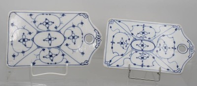 Auktion 361<br>Zwei Frühstücksbretter Porzellan ,, indisch Blau '' älter . [1]