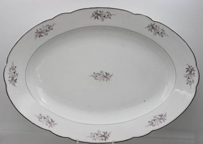 Auktion 361<br>Eine Große Bratenplatte um 1900 von Haas&Czjzek, floral  [1]