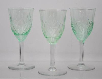 Auktion 361<br>3 x Uranglas Weingläser alter?  [1]