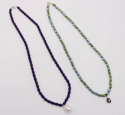 Auktion 361<br>2 diverse Halsketten , je Hämatite mit Silberschliesse. [1]