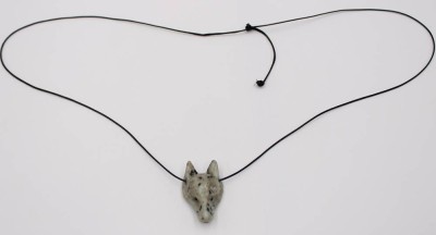 Auktion 361<br>Ein Anhänger in Fuchskopfform aus Jaspis  [1]