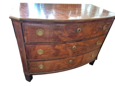 Auktion 361<br>Mahahgoni Kommode mit 3 Schubladen, Gebrauchsspuren, H-75 cm, 98x562 cm [1]