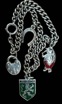 Auktion 361<br>Silber-835- Armkette mit 4 Silber-Anhänger, L-20 cm, 9,3 gr [1]