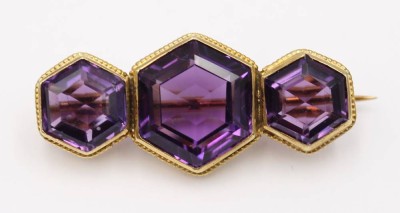 Eine Sechseck Amethyst -Brosche Silber (gepr.) - vergoldet . [1]