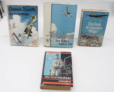4 x diverse Literatur über Kriegsflieger , 3 x über den 2 WK 1x 1Wk [1]