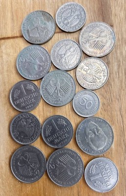 Lot DM Kursmünzen, 1+2 DM, ein 50 Pfennig Stück, gesamt 26,50 DM [1]