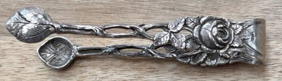 Auktion 361<br>Zuckerzange, Silber-800- Rosenmuster, L-10 cm, 22 gr [1]