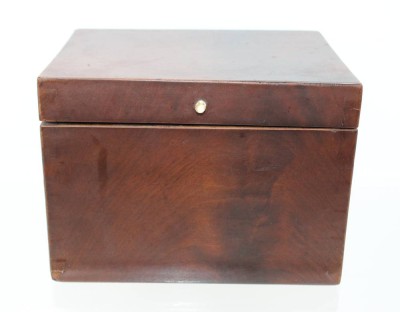 Auktion 361<br>Biedermeier-Kasten, Furnierschäden, Altersspuren, H-13cm B-18cm T-14cm [1]