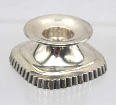 Auktion <br>835erSilberleuchter, Deutschland, gefüllter Stand, ca- H-4cm, 208gr. [1]