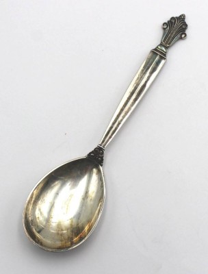 Auktion 362<br>Sahnelöffel, Georg Jensen, Königin, Sterling, 35,5gr., ca. L-15,5cm [1]