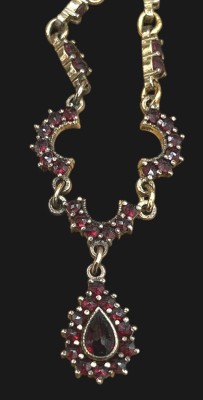 Auktion 362<br>Granat  Collier, Silber-830-, vergoldet, 5,8 gr [1]