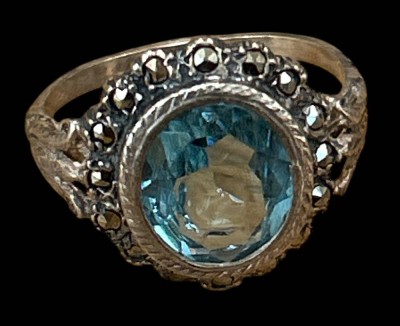Auktion 362<br>vintage Silberring-925- mit hellblauen Stein, RG 58, 4,3 gr. [1]