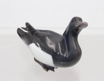 Auktion <br>Ente, Bing & Gröndahl, polychr. Bemalung in Unterglasur, Modellnr. 1855, H-7,4cm [1]