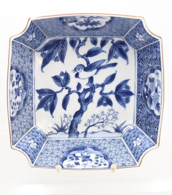 Auktion <br>eckige Schale, blaues Dekor, China, blaue Marke, ca. H-7cm B-22cm [1]