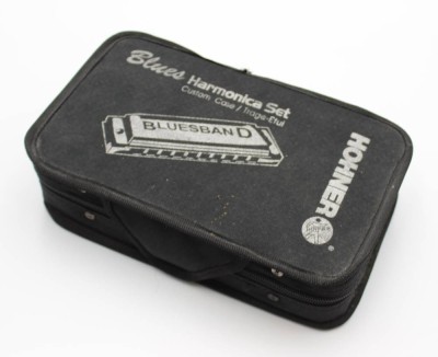 Auktion <br>Tasche mit 7 kl. Mundharmonikas, 5x Hohner, 1x Victory und Volt [1]