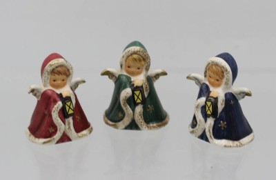Auktion 362<br>3x kl. Weihnachtsengel mit Laternen, Goebel, ca. H-5,5cm [1]