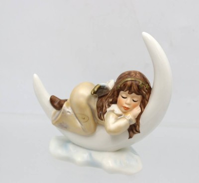Auktion 362<br>Engel auf Mond schlafend, Goebel Weihnacht, bemalt, H-14cm L-14cm [1]