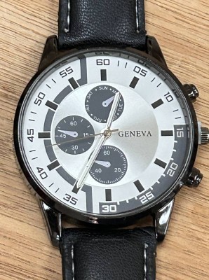 Auktion 362<br>2x Quartz Armbanduhren, neu und ungetragen in Cellophan, 1x Geneva gemarkt [1]