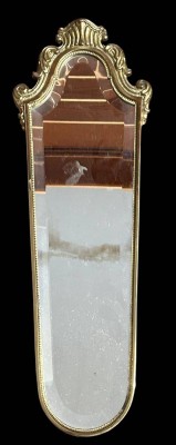 Auktion 362<br>länglicher Wandspiegel, facettiert, Messingrahmen, 54x15 cm [1]