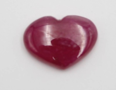 Auktion 362<br>herzförmiger Rubin, erhitzt, 17,2ct [1]