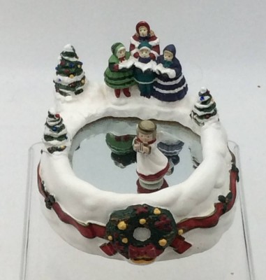 Auktion 362<br>Spieluhr mit Magnet Tanzengel, Winterlandschaftm Werk läuft, H-11 cm, D-14 cm [1]