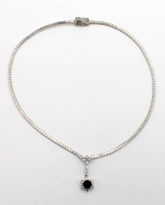 Auktion 362<br>925er Silber-Collier, Onyx und klare Steine, 17,4gr., L-40cm [1]